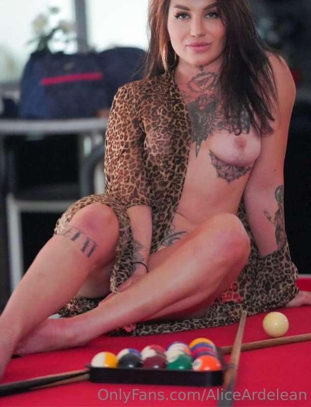Check out my hot German 🇩🇪 fighter friend @klwmma She curren..
