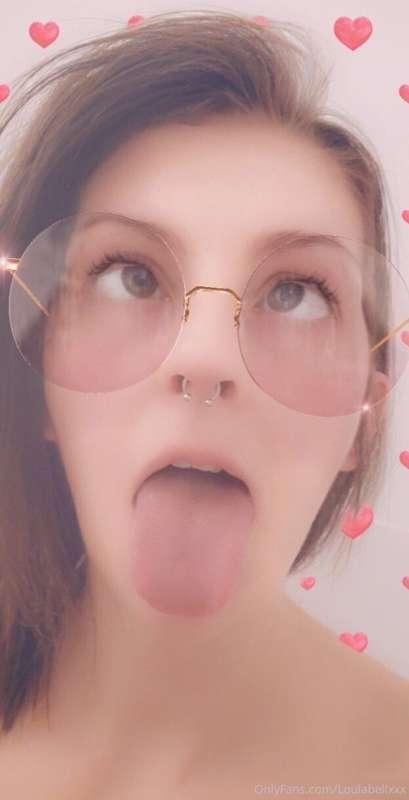 Ahegao face! Give me a video request, tell me what you want ..