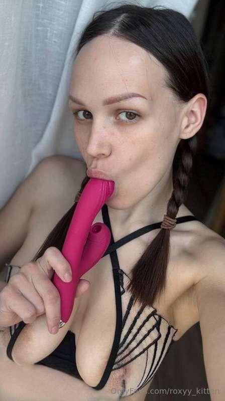 Divine @sweetmarry21 is hot and kinky🤤 Follow her link and s..