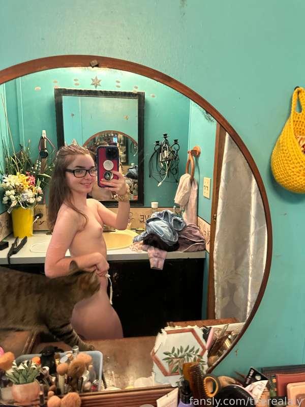 therealaly image #0