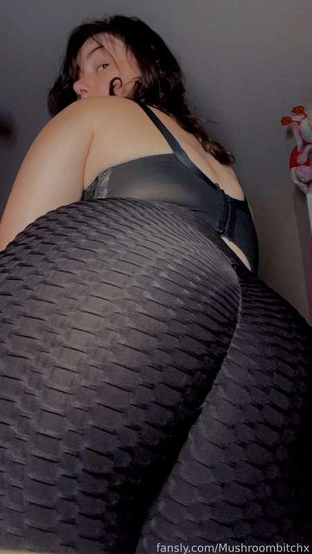 mushroombitchx image #5