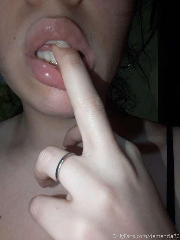 Good night daddy 
I want to make you finish my lips