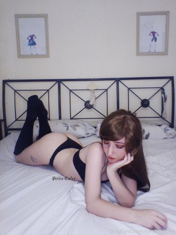 i'm on my days.. :( If u want to spoil me and make me happy ..