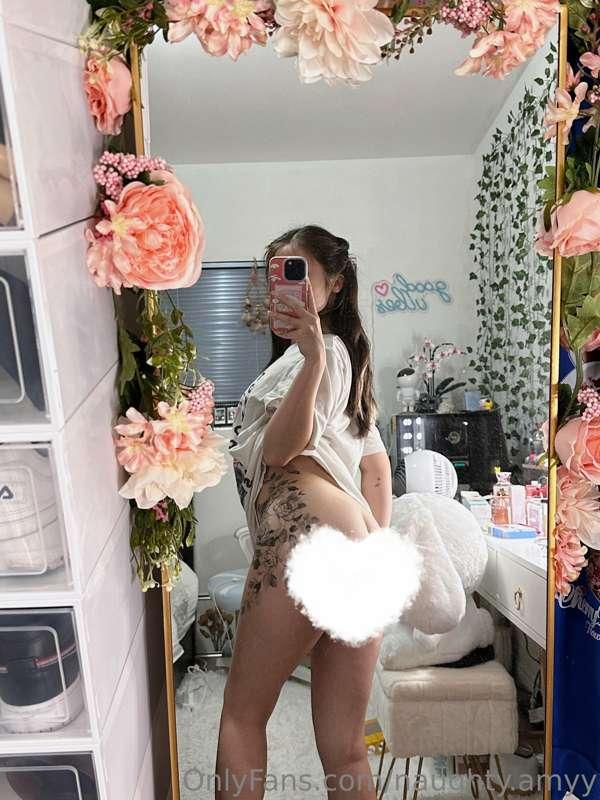 Feeling peachy today 🍑