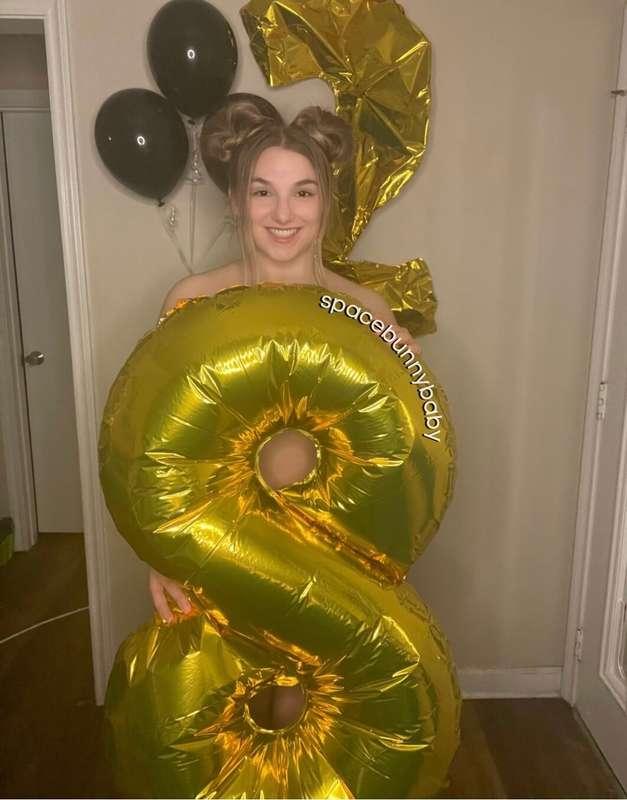 Guess who’s birthday it issss 💖💖