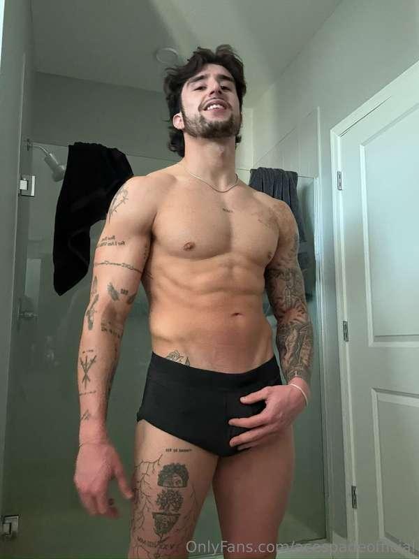 in a super horny mood… who’s coming through? 😏