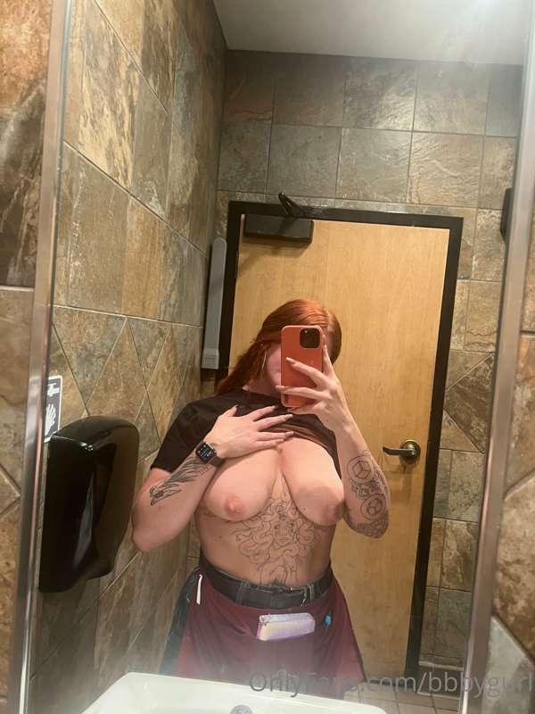 bored at work, let’s chat 😋