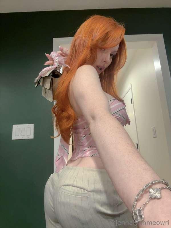 I feel like my outfit is so cute tonight :3