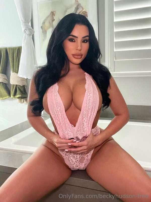 Hiii guys!💖 Soooo many of you have been asking me for NEW G/..