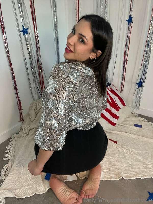 PATRIOTIC BLOWJOB AND PUSSY PLAYING! 🥵 I couldn't help but u..