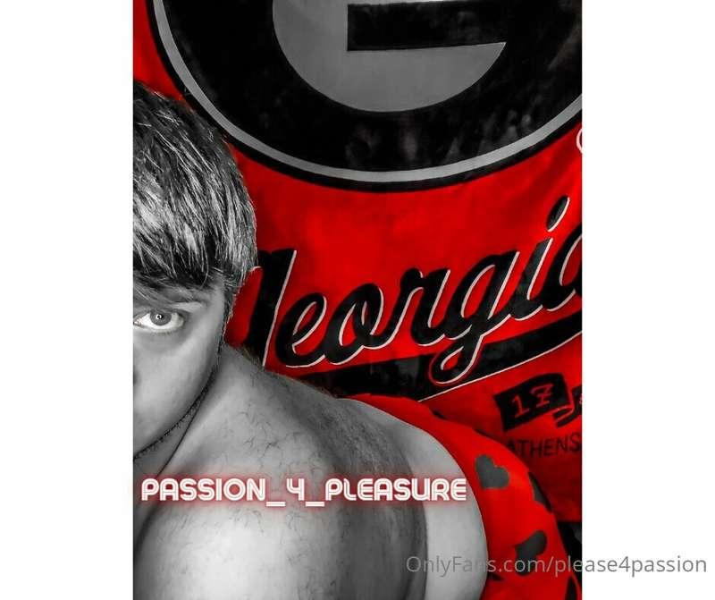 Let me know if you like this. I love how the red pops in thi..