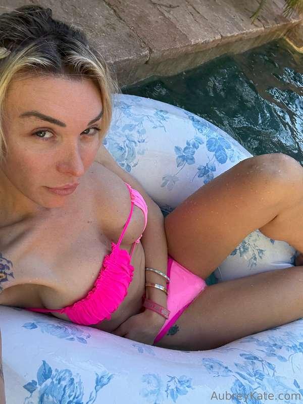 Which view gets you hotter? 🔥 