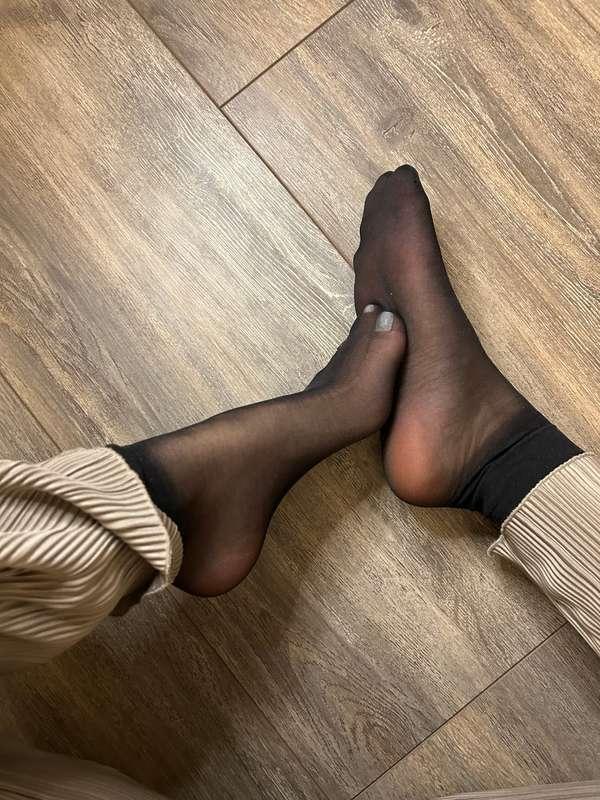Nylons for your Sunday evening 🧦