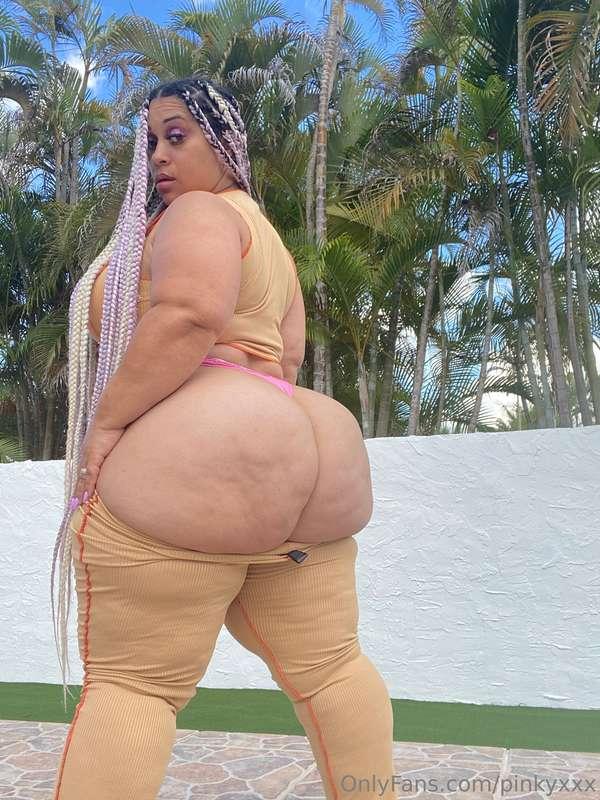 This view deserved a second look… or maybe a third 🤭🍑