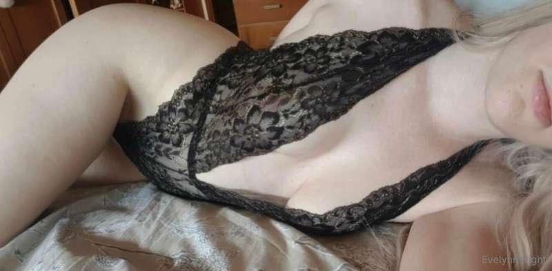 Text me if you wanna nut hard today 😉
