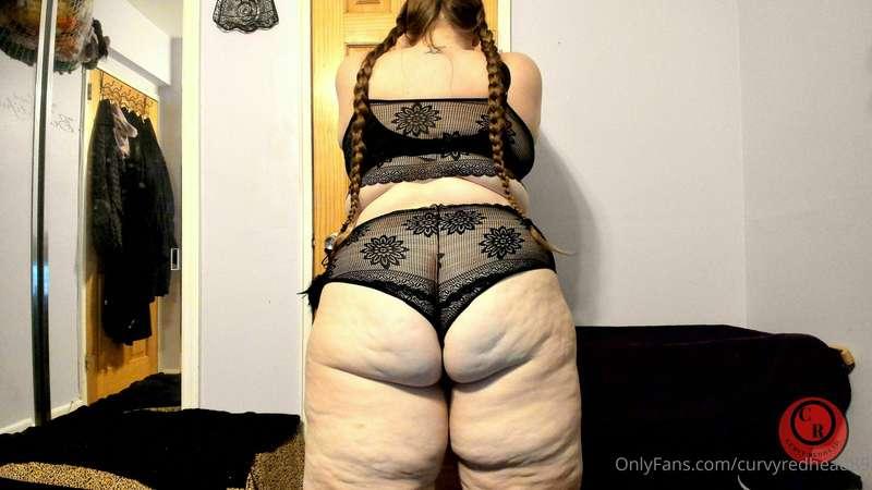 curvyredhead89 image #2