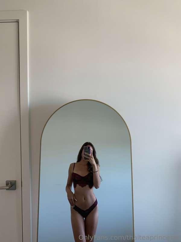 What’s your favorite color? 💜😋