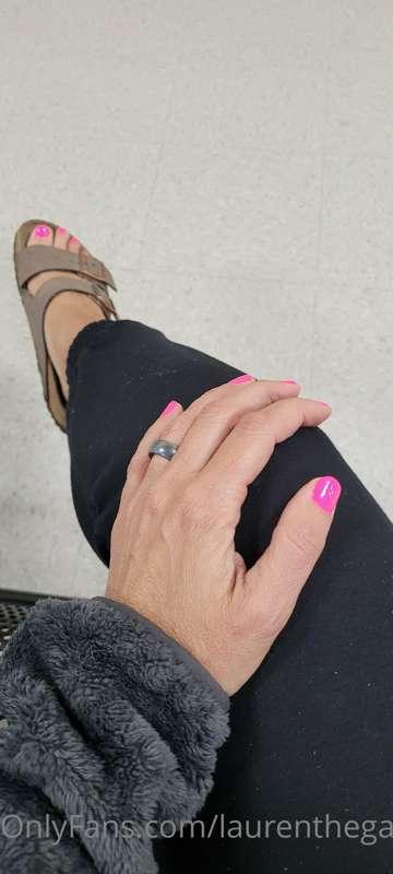 Yessss, good eye Jay!  Got a mani/pedi today as well👍  As re..