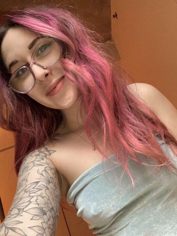 Going live in 45 mins!! Get a drink, be horny, and come hang..