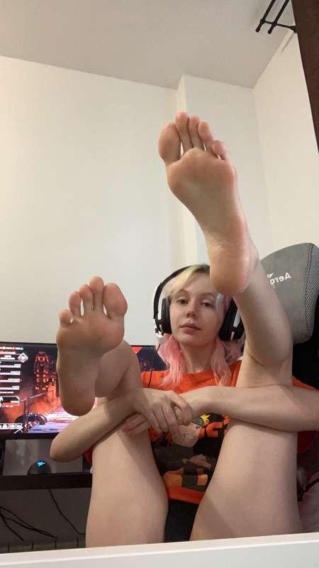 Feet post 🤍