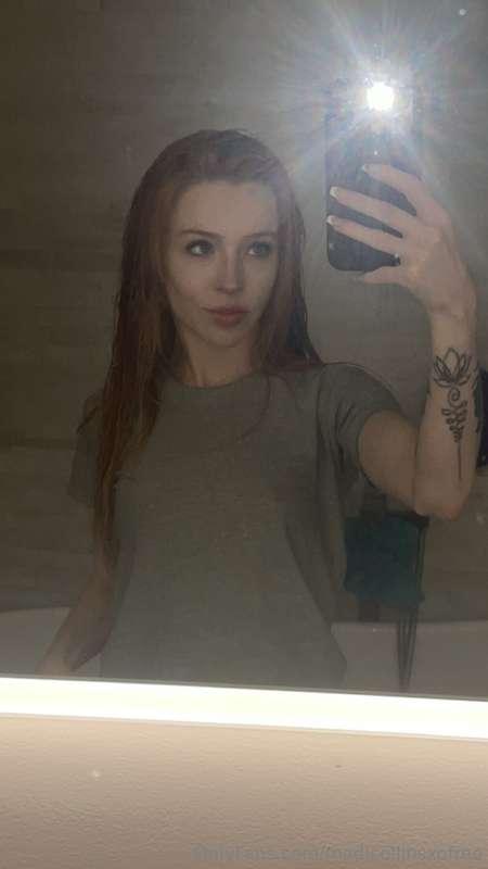 i'm chatting rn on @madicollinsxo 