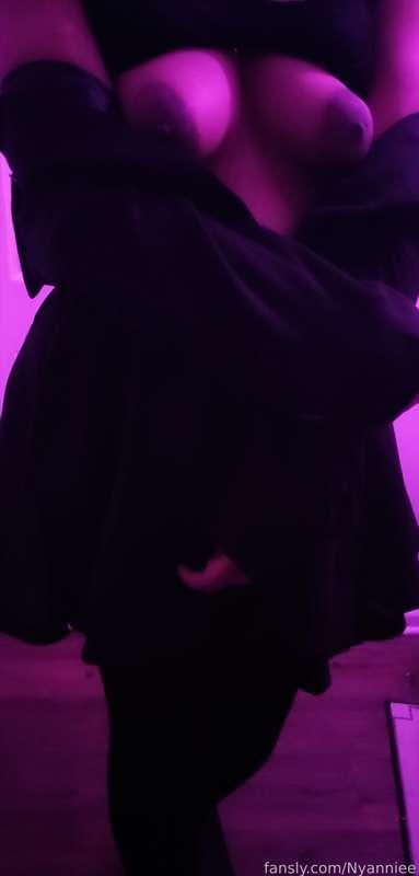 nyanniee image #3