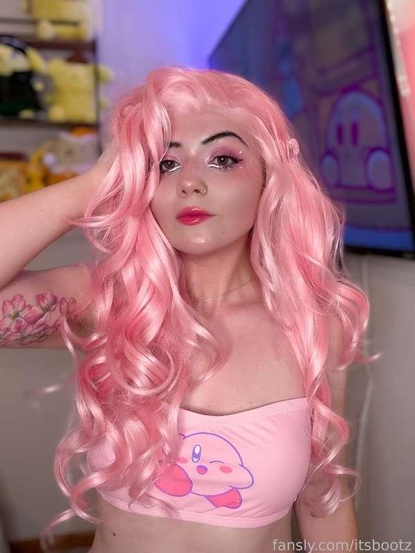 Dropping a super cute Kirby rave outfit/bikini photosets in SUBSCRIBERS DMs tomorrow
🩷🌸⭐️🎀✨





#fyp #pinkhair #egirl