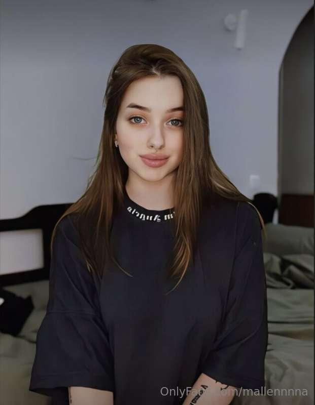 🔥 STOP SCROLLING🔥
She  @mialoverr needs your cock more than ..
