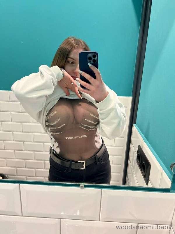 🍓@lil_sofi🍓Take a look at 🍭 @lil_sofi🍭-the way to enjoy the ..