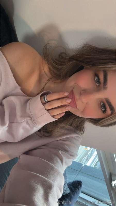 Thinking about youuuuuu 😜💗