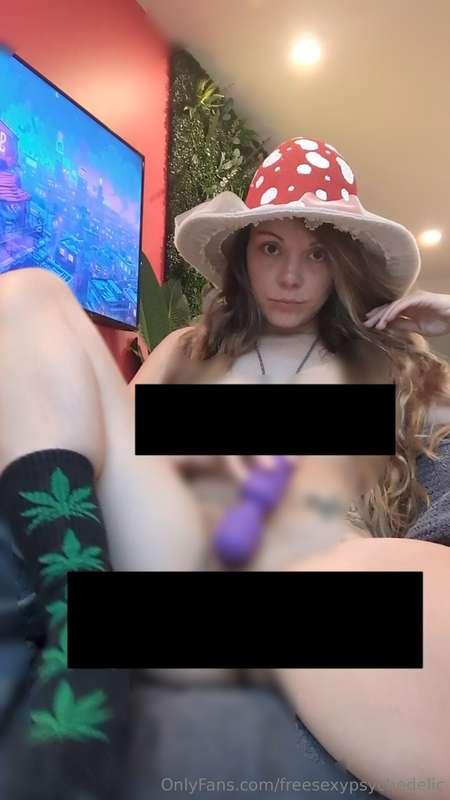 New solo video 💞Watch me cum with my vibe and glass toy 😚 💞 