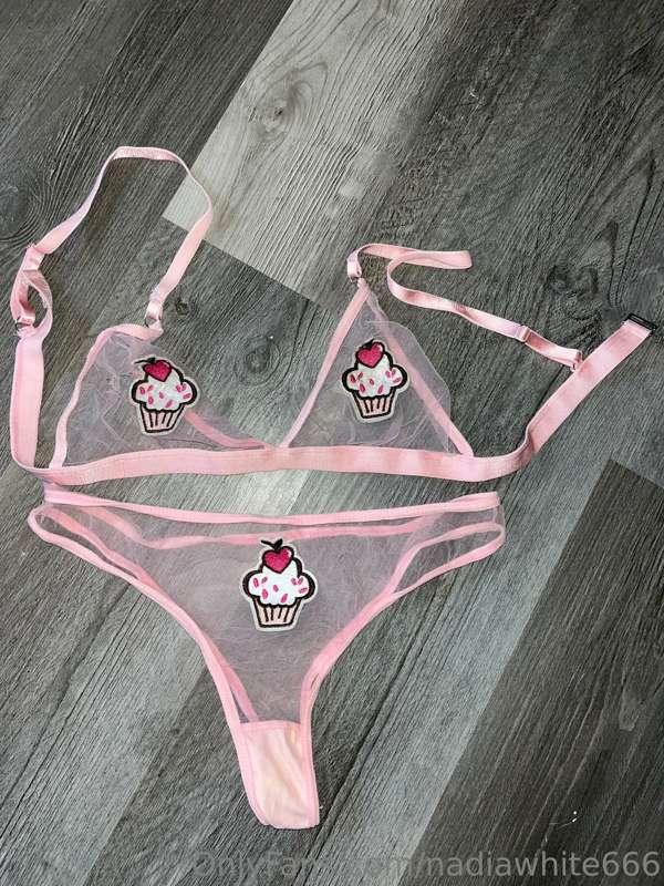 nadiawhite666 image #0