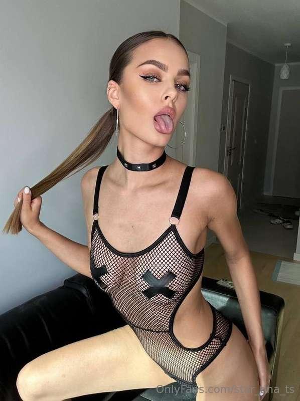 🌸 HEAT UP WITH @yourdear.silvia 🌸 Hey, darling! I’m @yourdea..