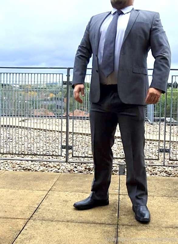 thesuitedboss image #5