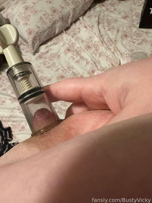 bustyvicky image #2