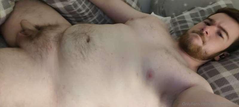 If you put it in your mouth it grows 😌