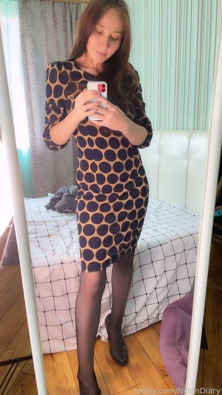 Do you like nylons with shorts layer? 🖤

#pantyhose #legs #nylons #fetish #fyp #fetish #tights #nylon #upskirt #brunette