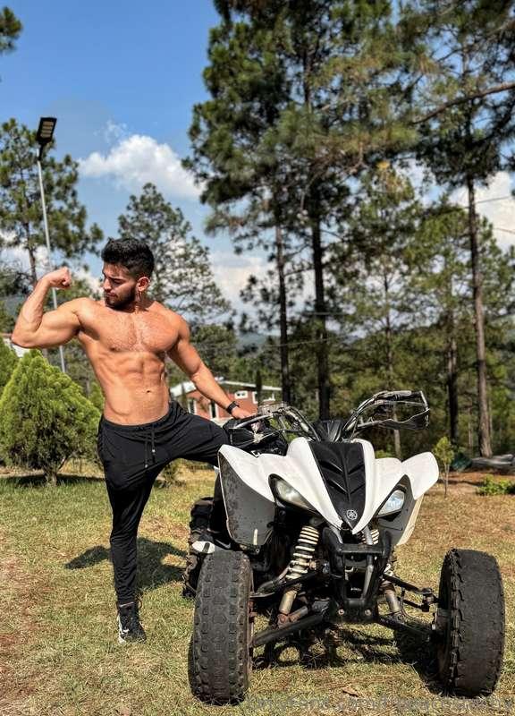 Wanna ride with me? 🏍️