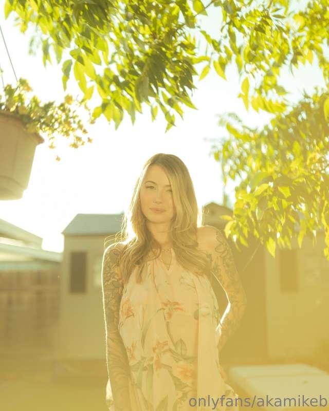 This set with Lahanna in this astroturfed airbnb's backyard ..