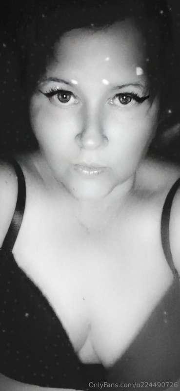 Look into my eyes as u pound me baby mmm xx