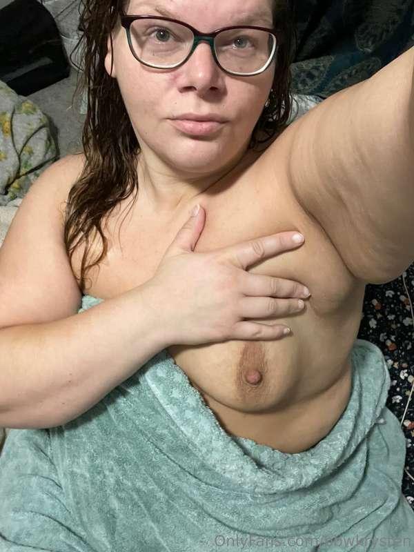 Mommy is waiting for a pair of succulent lips to suck her ti..