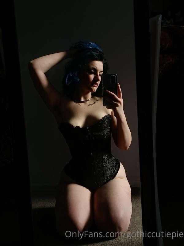 gothiccutiepie image #10