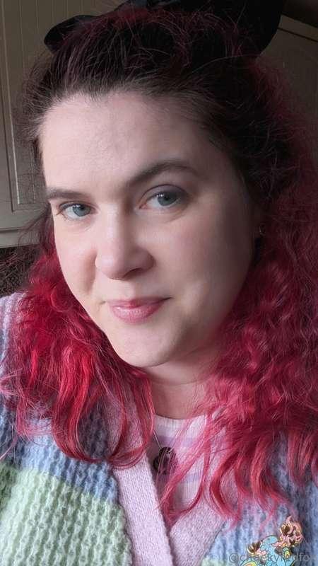 Is it giving beach waves? Or 1980s crimping? 🤔