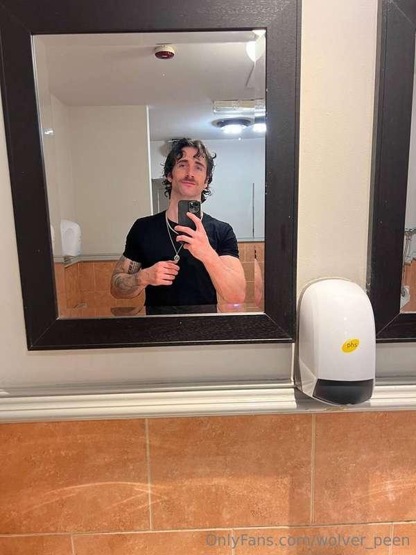 🤳🏻 