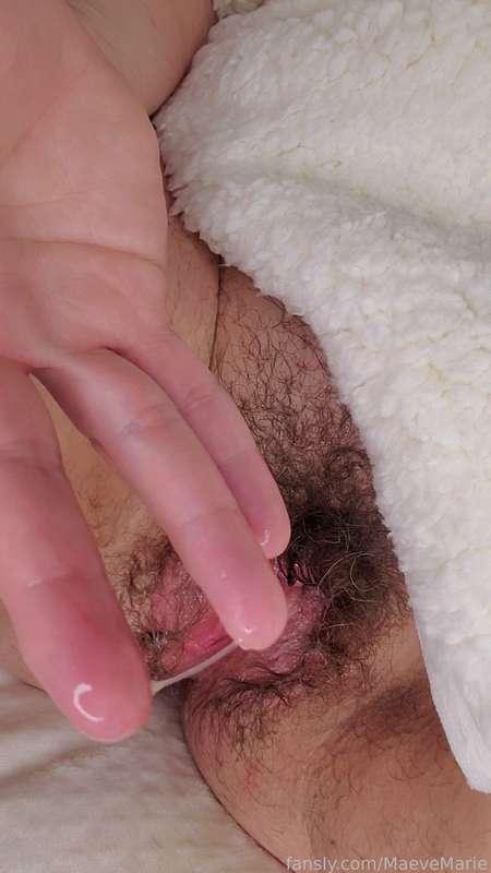 Had sex last night with a friend. Wanted to show you that cum soaked pussy. Also ovulating 😈 
#ovulating #creampie #wet #pussy #breed #cum