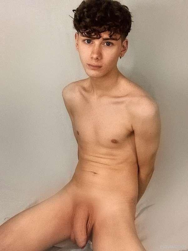 tb to my little studio photoshoot! 

**It's my birthday on S..