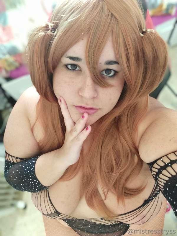 What highlights my lingerie more? My big boobs or the Lush i..