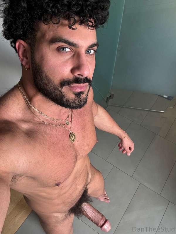 ***400k on twitter boner***