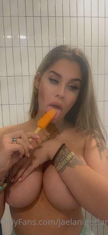Found my Favorite Flavor Popsicle today 😛 
So Happy