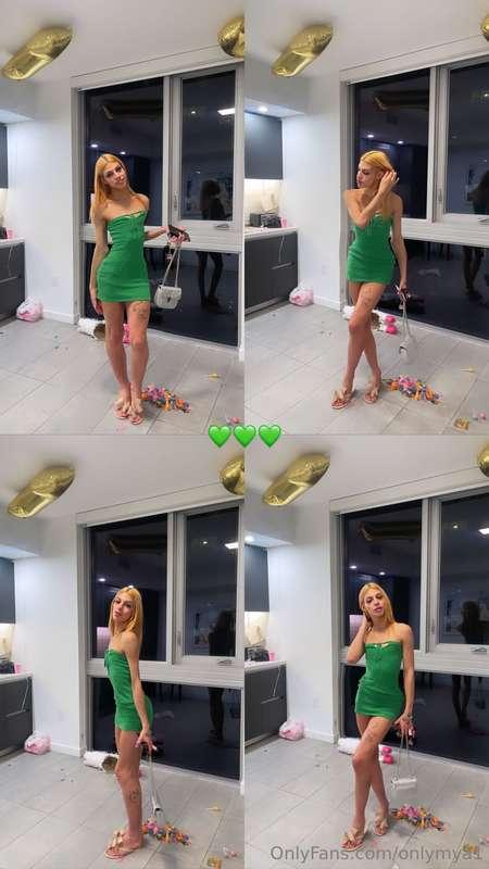 Does green looks good on me ? 💚